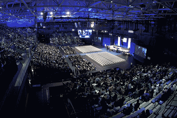 Timelapse animation of the commencement floor