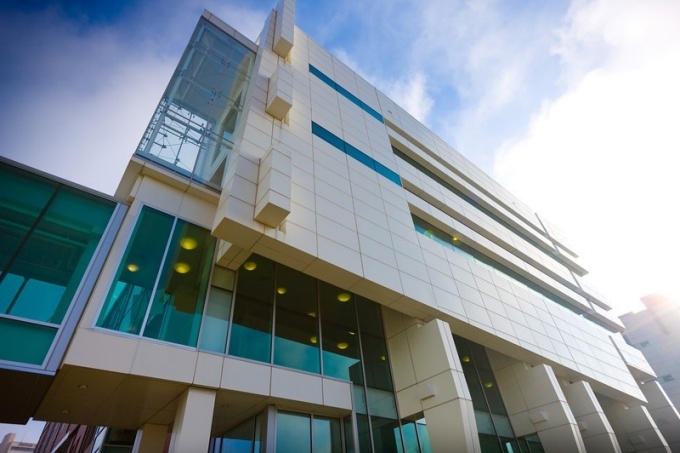 Exterior view of Center of Excellence in bioinformatics and Life Sciences. 