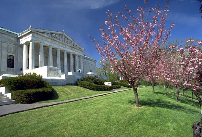 Exterior shot of the Buffalo and Erie County Historical Society. 