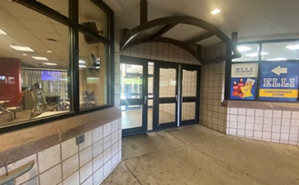 Barrier-free entrance to the Academic Center. 