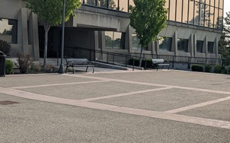 Path to the barrier-free entrance in Crofts Hall. 