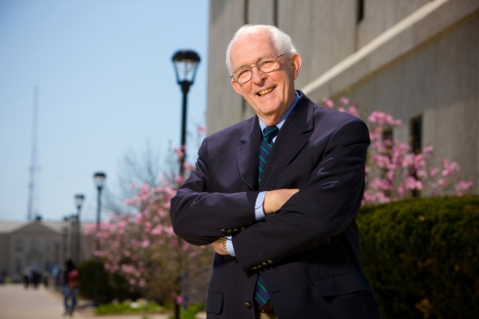 Headshot of Michael Noe. 