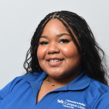 Headshot of Parapro Chloe Davis.