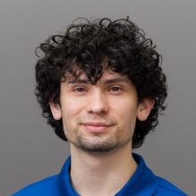 Headshot of Giovanni Clary. 