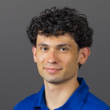Headshot of Giovanni Clary.