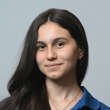 Headshot of Parapro Sophia Valentine. 