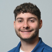 Headshot of Parapro Andrew Derysh. 