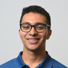 Headshot of Parapro Esdras Velasquez. 