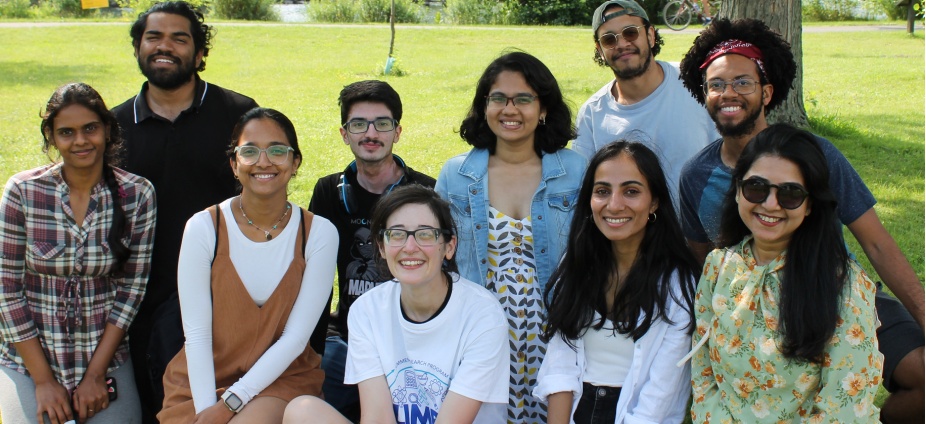 Hannah Norris with students. 