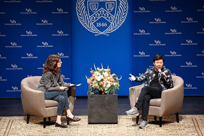 Beth Del Genio, chief of staff to the president and vice president for government and community relations, moderated the question-and-answer session with Jeong. Photo: Joe Cascio. 