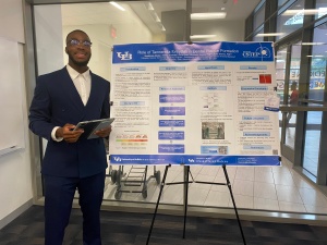Student presenting research at the Summer Research Symposium 2023. 