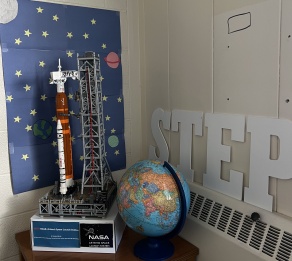 lego nasa Artemis space station. 