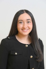 Headshot of Katarina Sirianni.