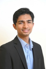Headshot of Ian Lopes.
