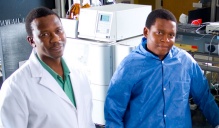 Chiedza Maponga, left, and Tinashe Mudzviti in a research lab. 