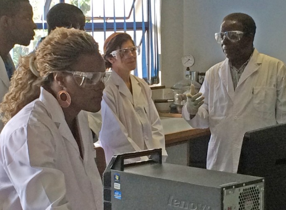Lab in Zimbabwe. 