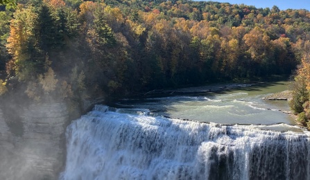 Picutre of the Middle Falls at Letchworth State Park. 