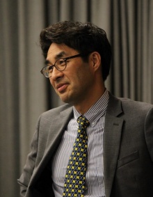 Portrait of Nojin Kwak. 