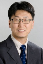 Zoom image: Image of a portrait photo of Yungki Park, MD. 