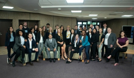 30 students participating in the 2022 Social Innovation Fellowship program. 