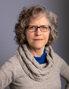 Lisa Vahapoglu.
