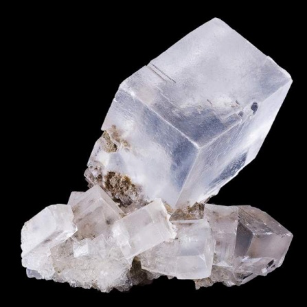 A University at Buffalo study provides new insights about core electrons, including their role in the B1-B2 transition that sees a compound's atomic crystal structure rearrange from the one seen in sodium chloride (pictured) to one seen in cesium chloride. 