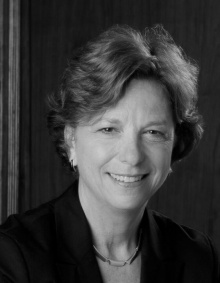 Headshot of Lynne Sagalyn.