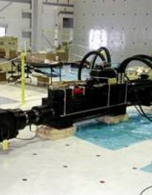MTS 244.51S dynamic actuator. 