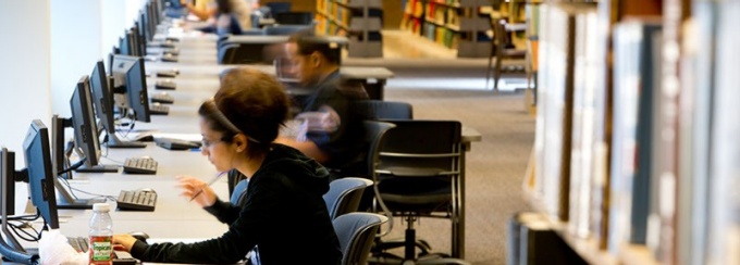 Students use computers in a lab. 