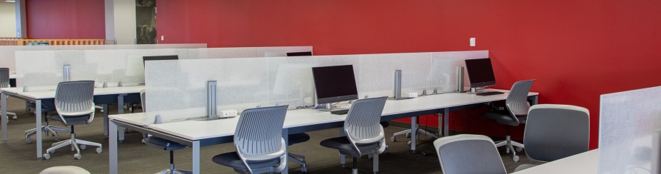 Zoom image: Computers and power outlets in Silverman. Photo: Dennis Reed, Jr. 