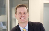 Headshot of Steven Simpson. 