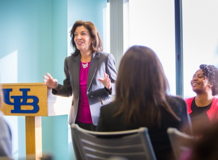 Kathy Hochul speaks to WiSE students. 