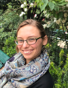 Picture of writing consultant Carissa.