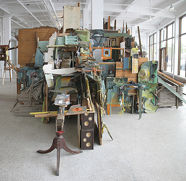 UB Idol: Tommie Babbs wows the crowd and judges with &ldquo;Always and Forever.&rdquo;